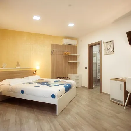 Marbianco Bed and breakfast Marina Di Carrara